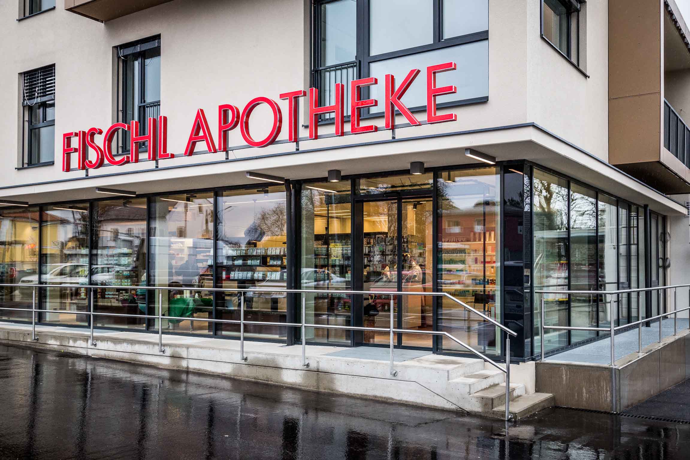 Fischl-Apotheke Logo